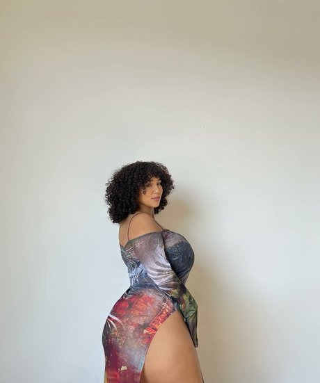 Katelyn Folasade pornstar nice img