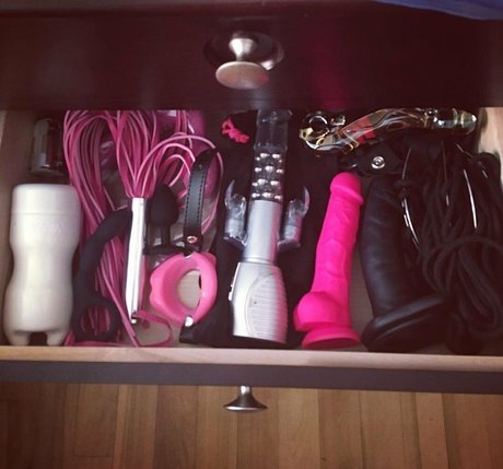 cosmicspaceslut exclusive star image