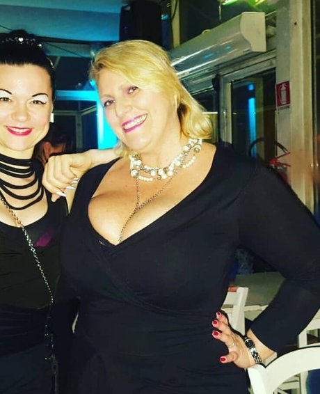 Laura Leonardi top star pics