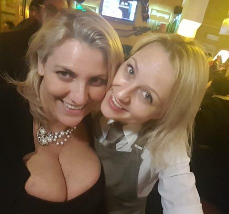 Laura Leonardi pretty pornstar gallery