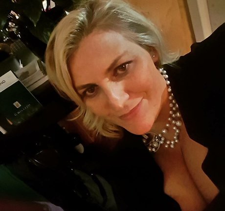 Laura Leonardi high quality star images