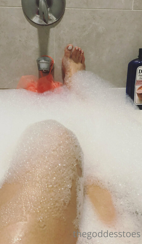 goddesstoesof free actress photos