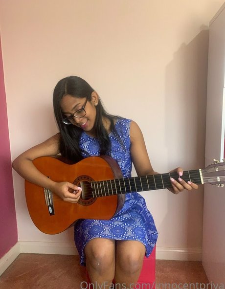 prettypriyaa star beautiful photo