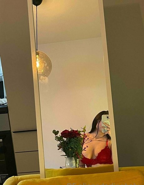 aljonadarlingbaby model photos