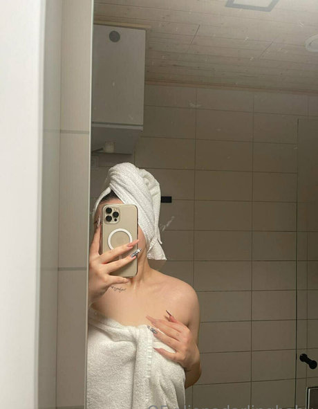 aljonadarlingbaby pornstar hd photo