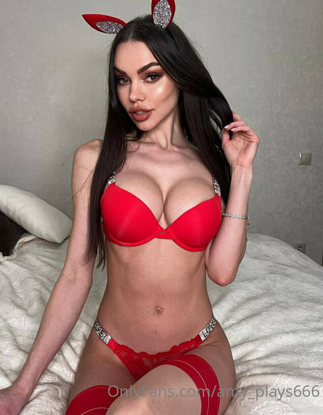 amy plays666 adult actress pics