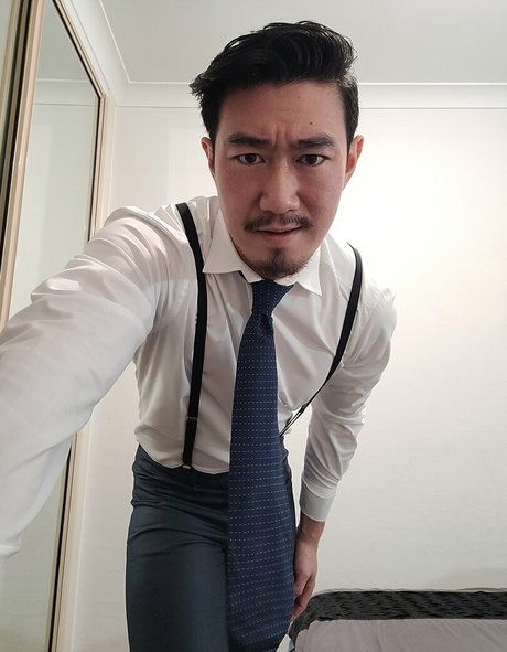 leo sagafree star top archive