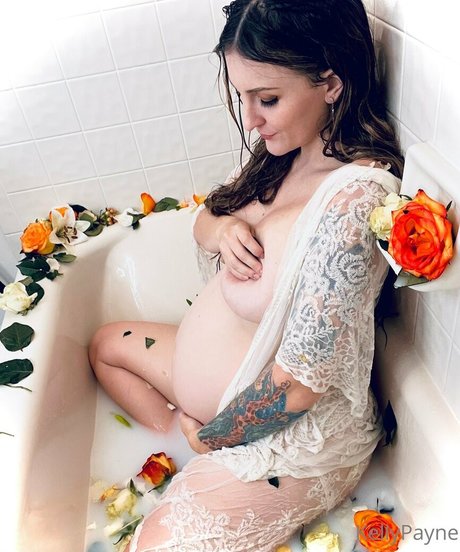 kellypayne star naked gallery