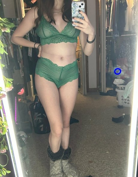 brunette petite onlyfans free sexy img