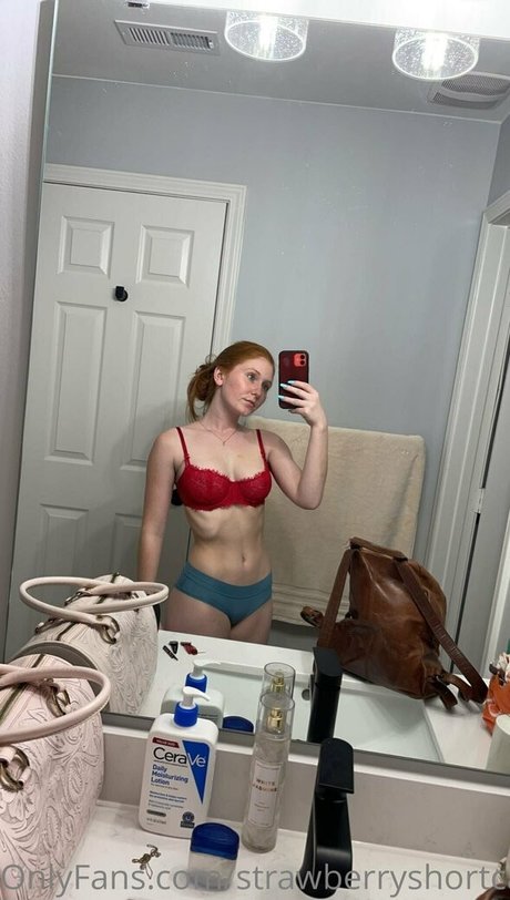strawberryshortcakes420 star adult photo