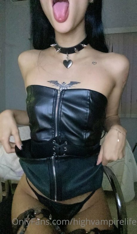 Mille Tsuki model pornographic pics