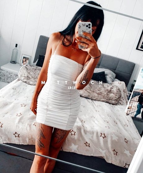 gelliii93_ beautiful pornstar img