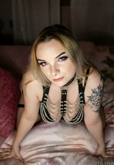 Lili Jane top model photos