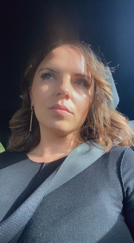 Goddess Alexi erotic model images