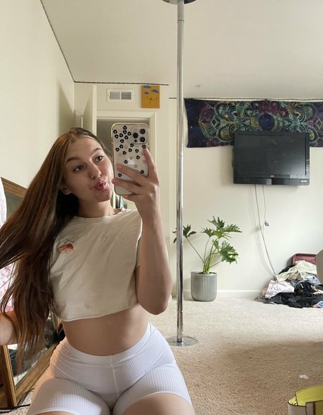 maggierayelle sexy star gallery