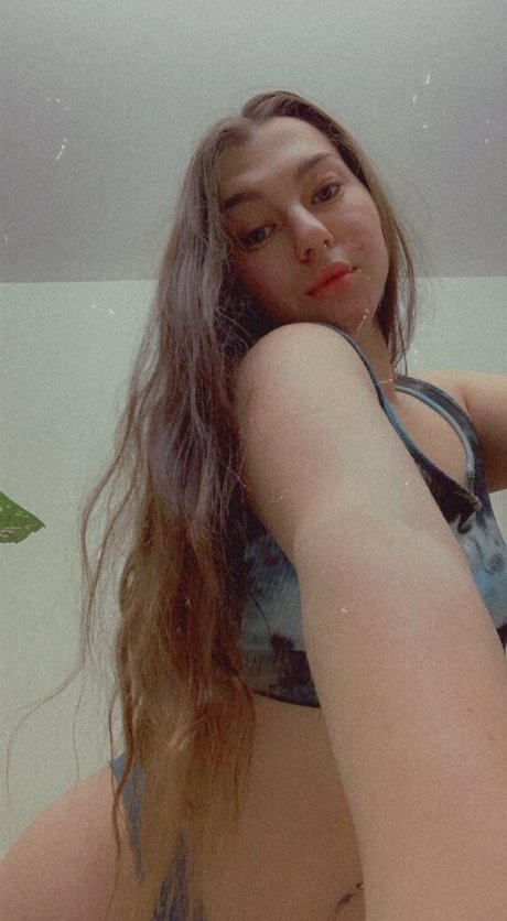 maggierayelle star pics