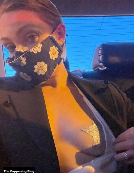 Anne Sofia Robbe model naked image