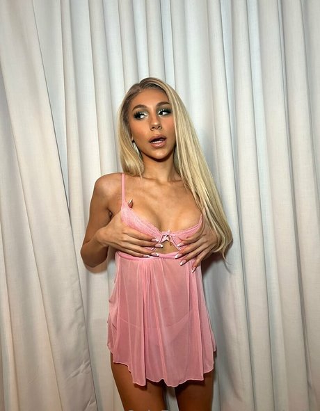 stassibelle hd pornstar pictures