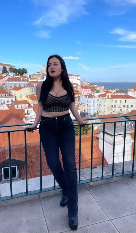 gtnlmts model nice picture