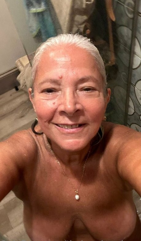 thebumbumbaroness nudes star pics