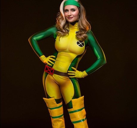 TSWG nudes star pics