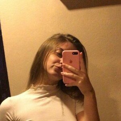 Pellenz beautiful actress pic