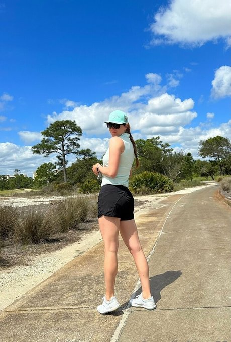 nadiafoxx69 model xxx img