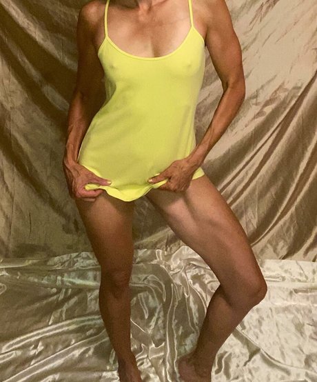 aska69 nude star galleries