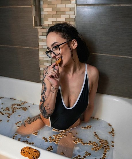 kittymekelsey naked pornstar photos