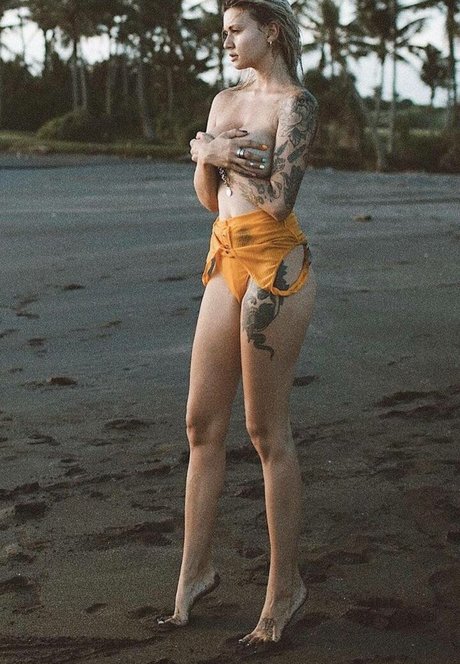 Daria Perel pornstar naked pic