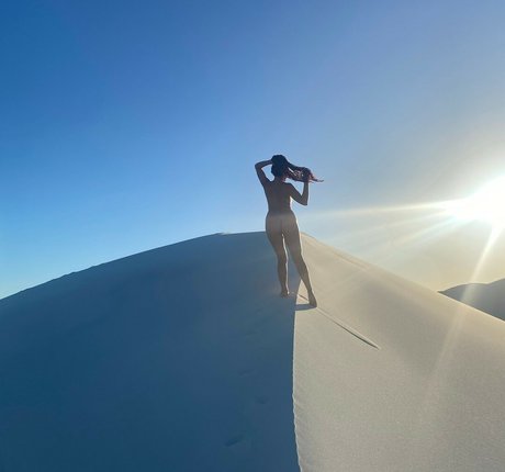 Bella Fiore nude actress img