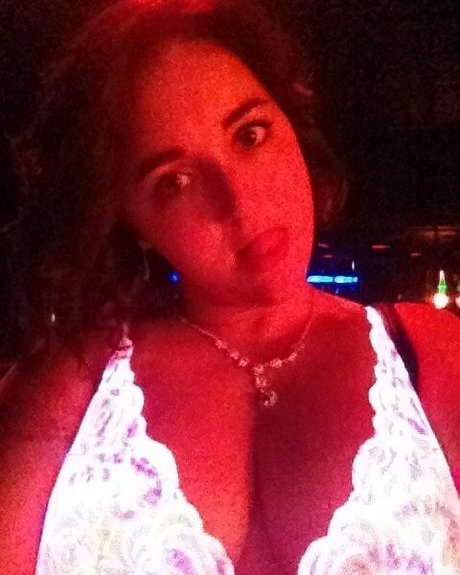 ellawestfree naked pornstar gallery