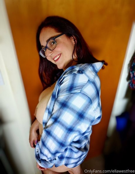 ellawestfree hd model image