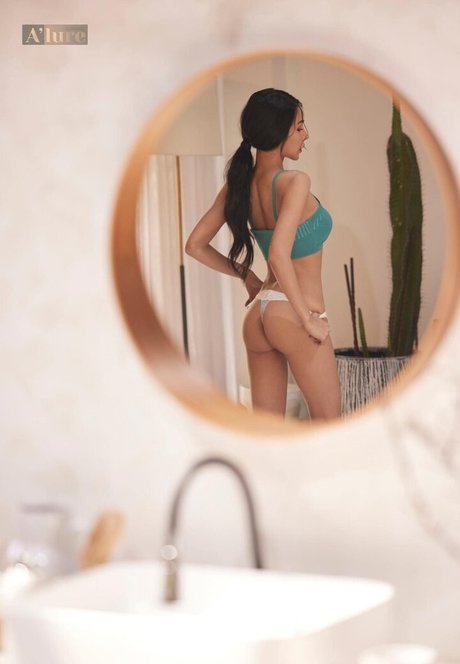 Gramploy star naked img