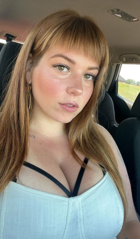 syckascript pretty model pic