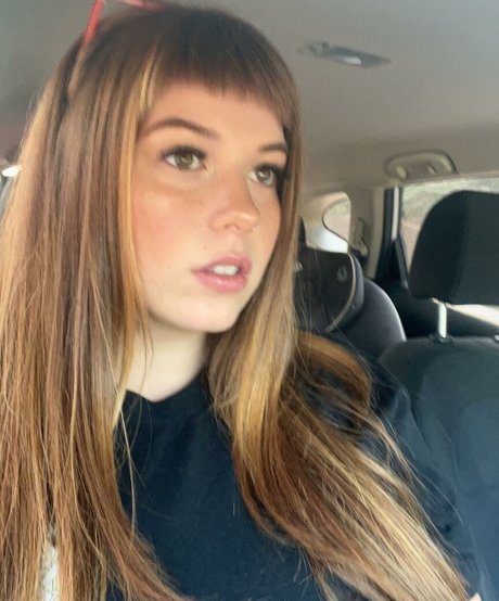 syckascript model beautiful image