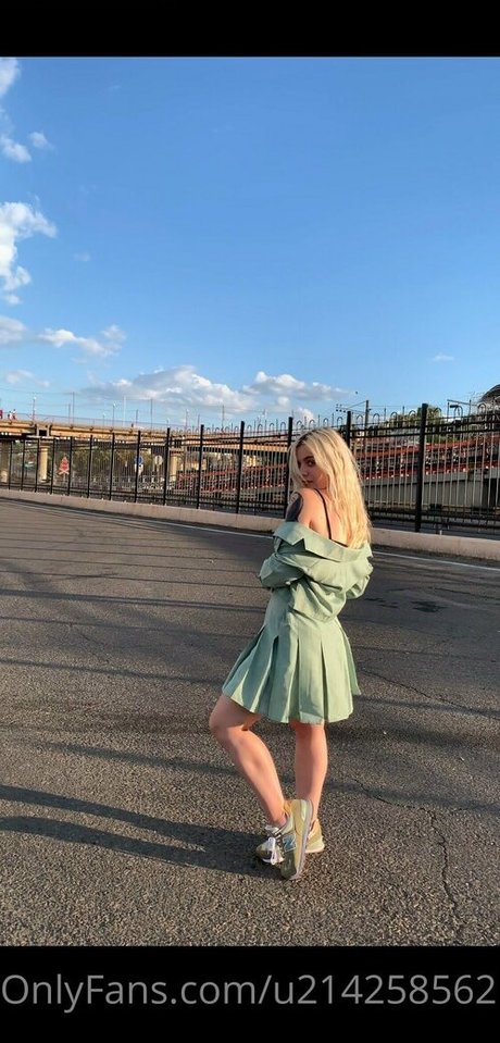 thedakotaa star porn picture