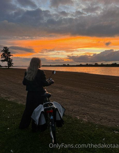 thedakotaa pornstar adult gallery