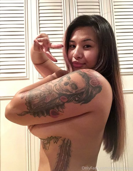 desireedeep model exclusive pic