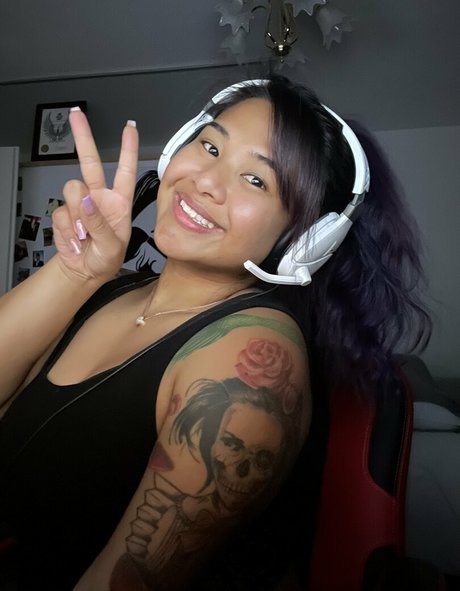 desireedeep model sex pic