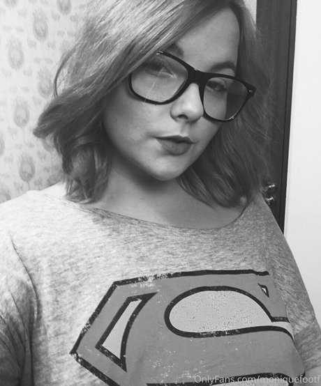 moniiquefox model sex photos