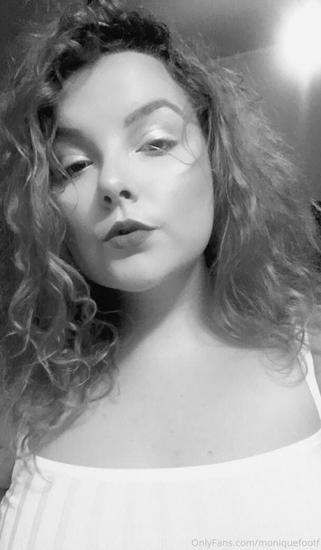 moniiquefox pornstar beautiful pic