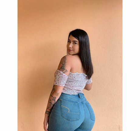 Kristel Lazcares sexy model pics