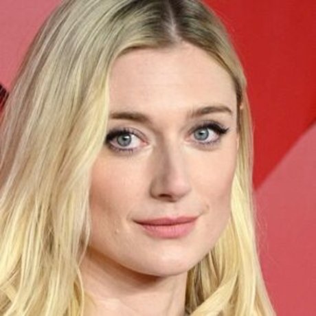 Elizabeth Debicki model nude image