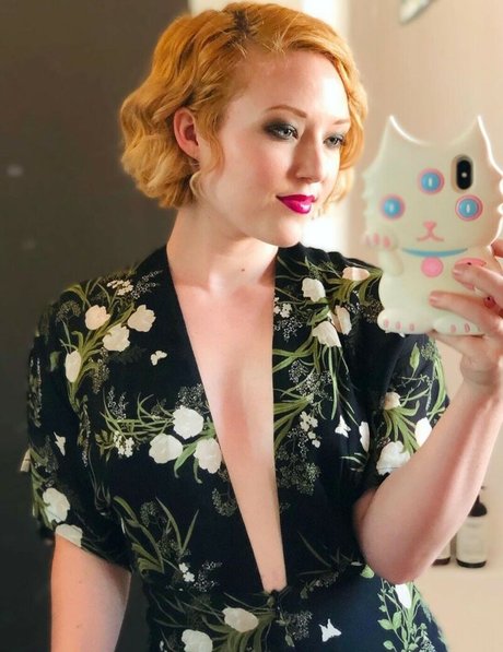 Josephine McAdam model erotic photo