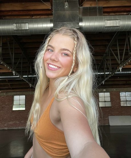 Becca Means model hot picture