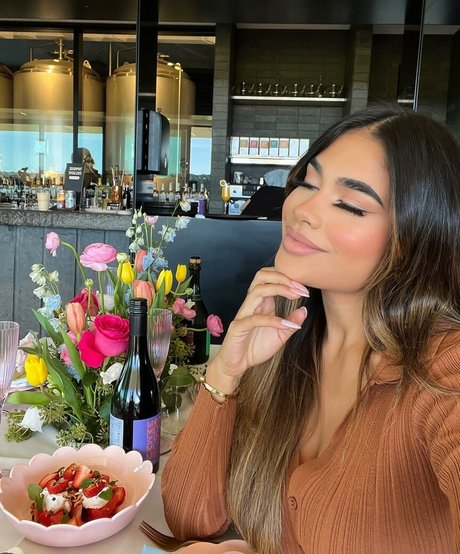 Maria Perez high quality model pic