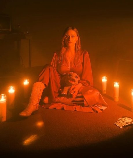 Olivia Taylor Dudley pornographic actress gallery