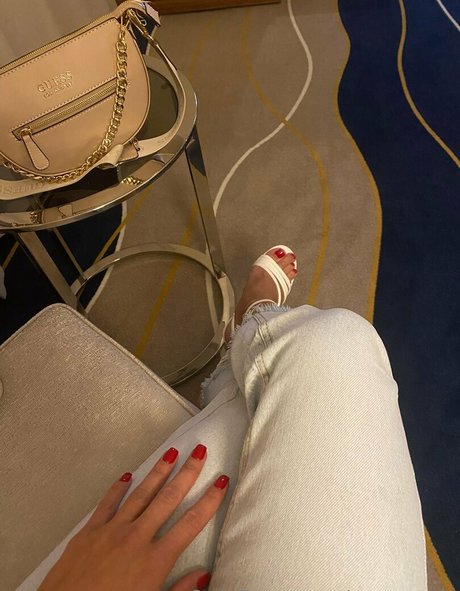 queenece pornstar hd image