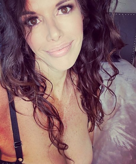 OnlyJans2023 model sexy images